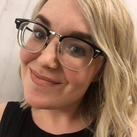 Meet your Posher, Kat - Picture 1 of 1